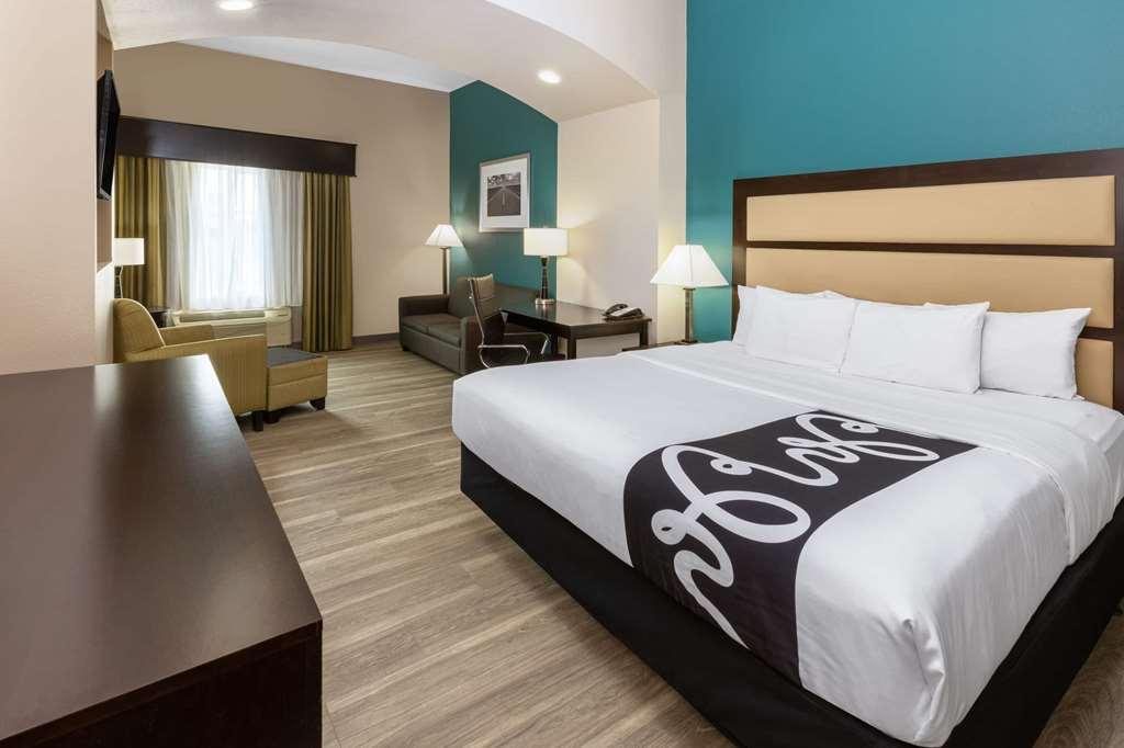 La Quinta Inn & Suites By Wyndham Durant Habitación foto